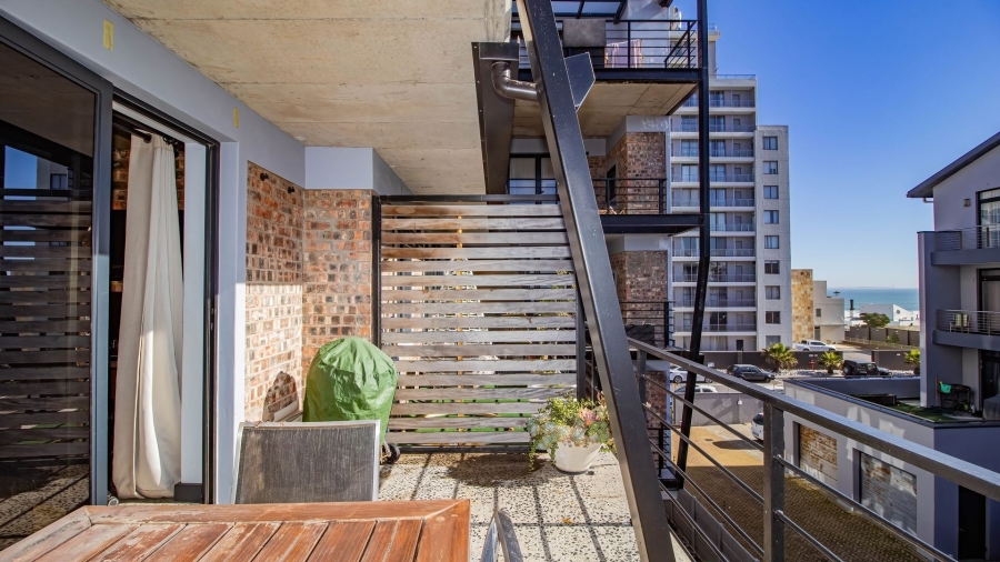 1 Bedroom Property for Sale in Beachfront Western Cape